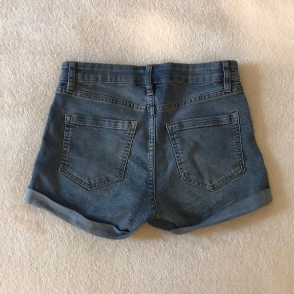 light blue denim shorts - Picture 2 of 2